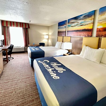 Days Inn By Wyndham Rayne Eksteriør bilde