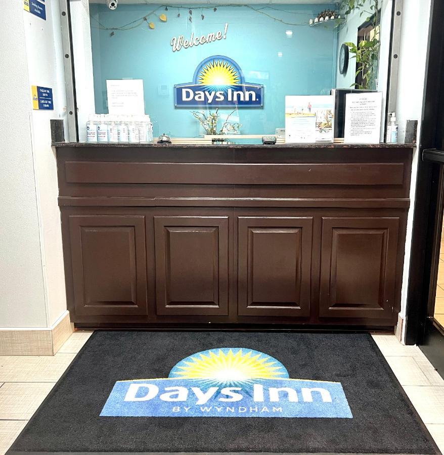 Days Inn By Wyndham Rayne Eksteriør bilde