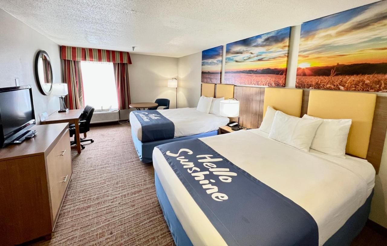 Days Inn By Wyndham Rayne Eksteriør bilde
